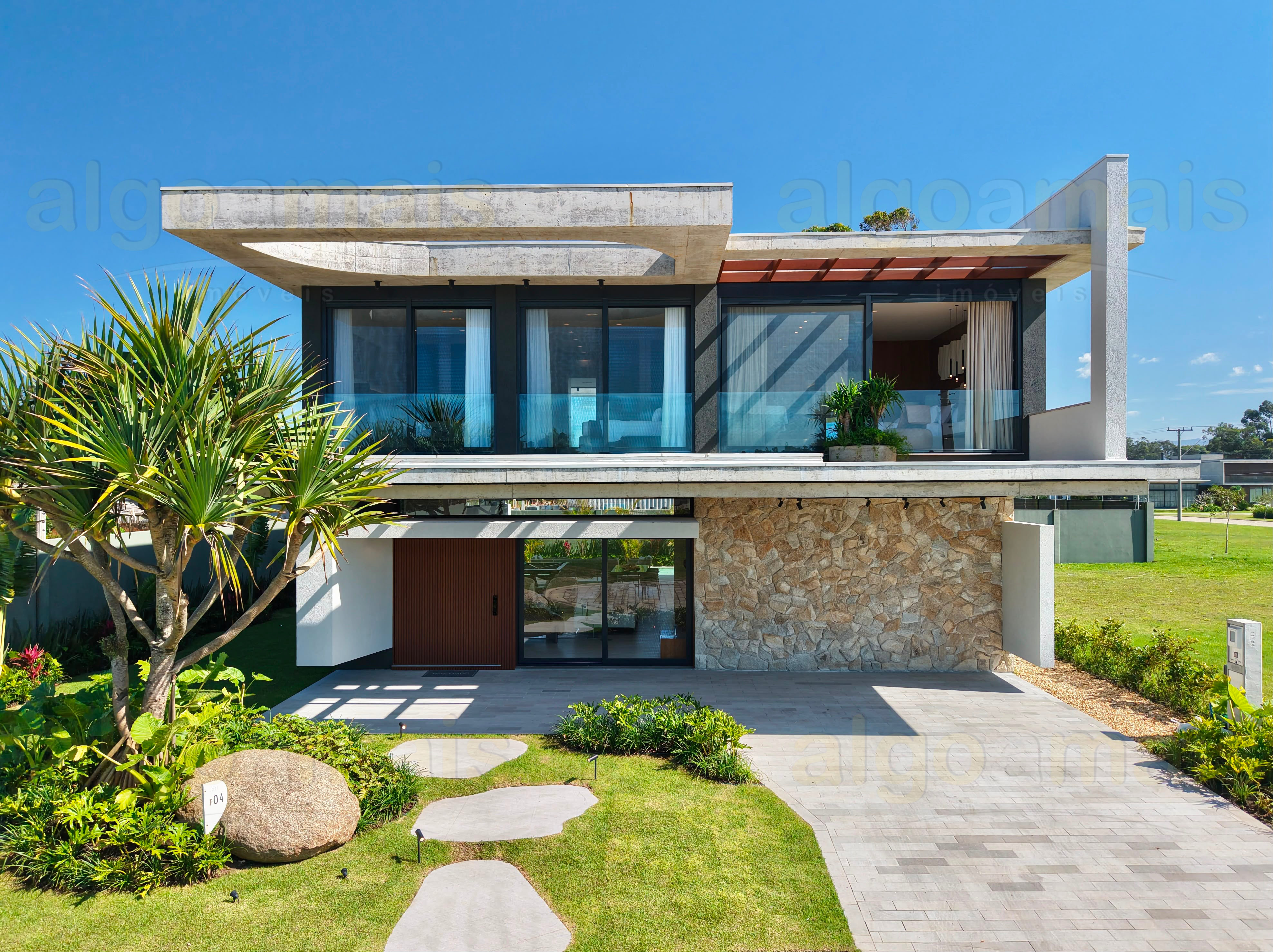 Casa em Condominio de Luxo em Xangri-Lá - Condominio Lótus Atlântida: Piscina, Quadras, Lareira - Venda — Atlântida — Xangri-Lá
